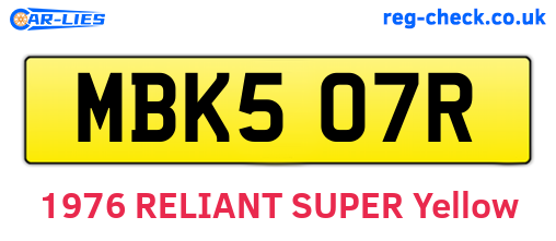 MBK507R are the vehicle registration plates.