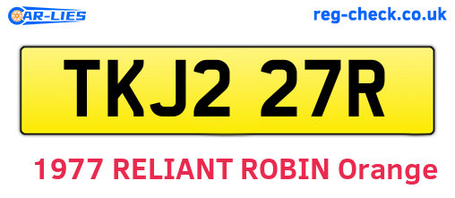TKJ227R are the vehicle registration plates.
