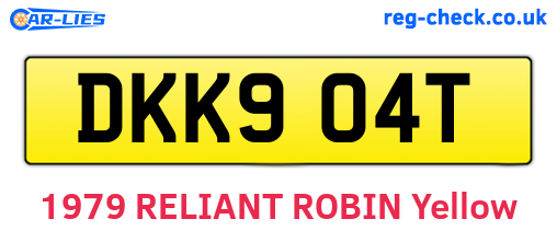DKK904T are the vehicle registration plates.