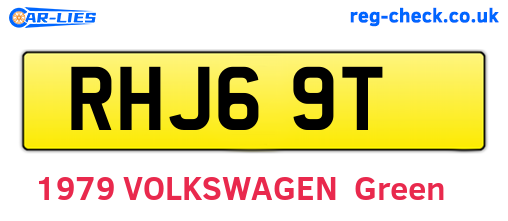 RHJ69T are the vehicle registration plates.