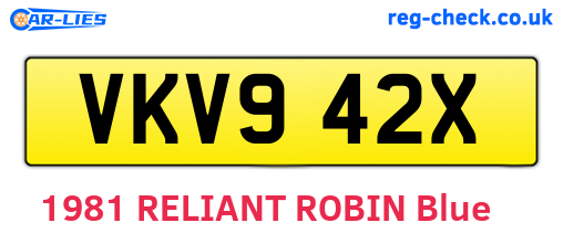 VKV942X are the vehicle registration plates.