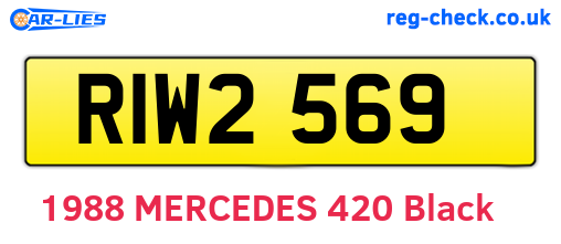 RIW2569 are the vehicle registration plates.
