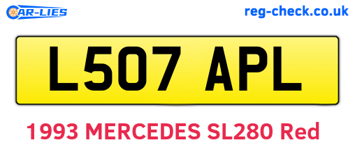 L507APL are the vehicle registration plates.
