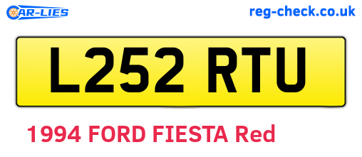 L252RTU are the vehicle registration plates.