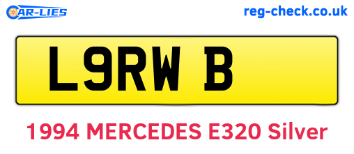L9RWB are the vehicle registration plates.