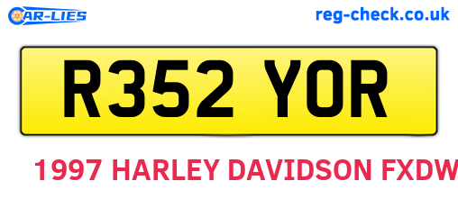 R352YOR are the vehicle registration plates.