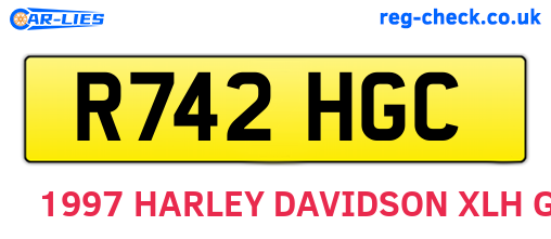 R742HGC are the vehicle registration plates.