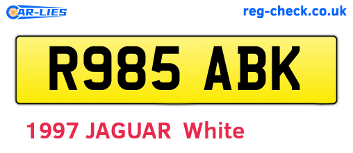R985ABK are the vehicle registration plates.