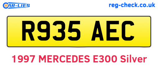 R935AEC are the vehicle registration plates.