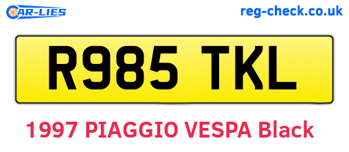 R985TKL are the vehicle registration plates.