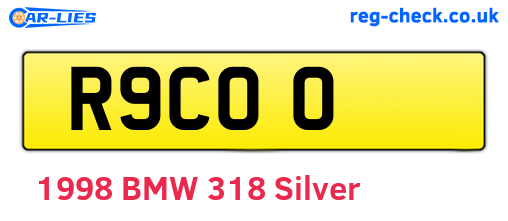 R9COO are the vehicle registration plates.