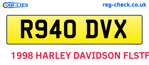 R940DVX are the vehicle registration plates.