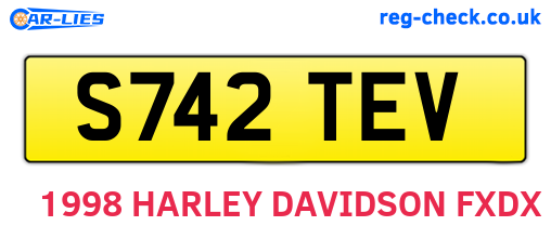 S742TEV are the vehicle registration plates.