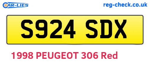S924SDX are the vehicle registration plates.