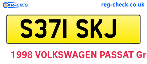 S371SKJ are the vehicle registration plates.