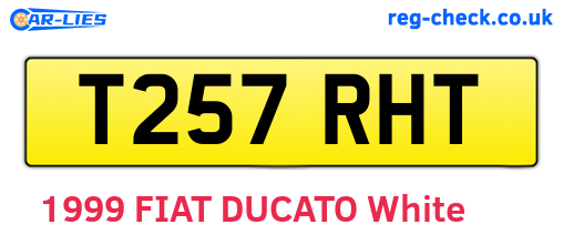 T257RHT are the vehicle registration plates.