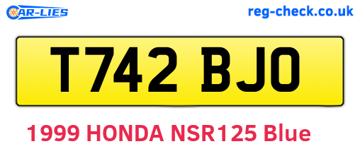 T742BJO are the vehicle registration plates.