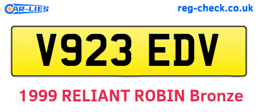 V923EDV are the vehicle registration plates.