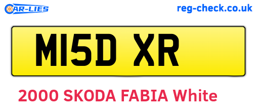 M15DXR are the vehicle registration plates.