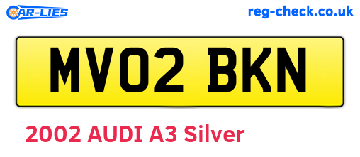 MV02BKN are the vehicle registration plates.