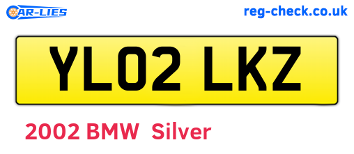YL02LKZ are the vehicle registration plates.