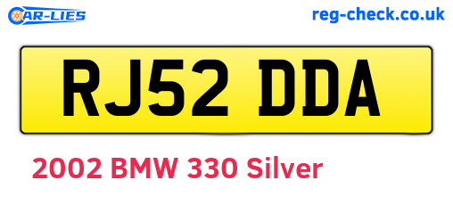 RJ52DDA are the vehicle registration plates.
