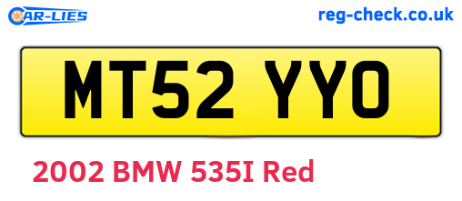 MT52YYO are the vehicle registration plates.