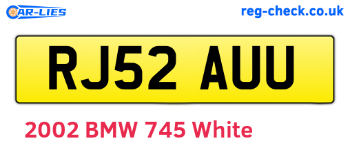 RJ52AUU are the vehicle registration plates.