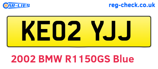 KE02YJJ are the vehicle registration plates.