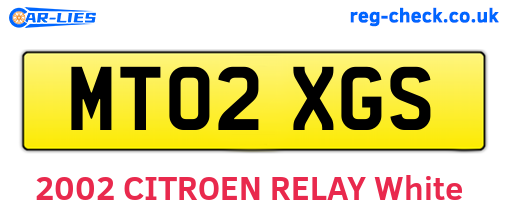 MT02XGS are the vehicle registration plates.