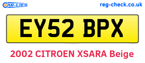 EY52BPX are the vehicle registration plates.
