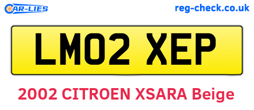 LM02XEP are the vehicle registration plates.