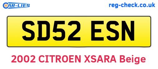 SD52ESN are the vehicle registration plates.