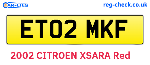 ET02MKF are the vehicle registration plates.