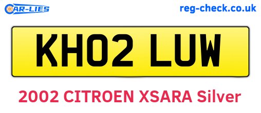 KH02LUW are the vehicle registration plates.