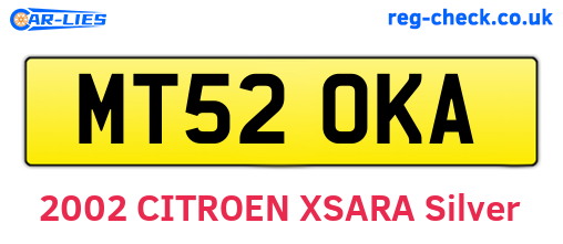 MT52OKA are the vehicle registration plates.