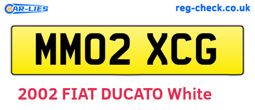 MM02XCG are the vehicle registration plates.