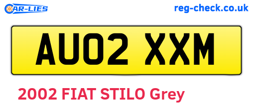 AU02XXM are the vehicle registration plates.