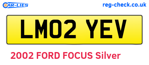 LM02YEV are the vehicle registration plates.