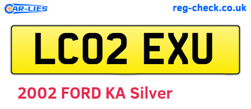 LC02EXU are the vehicle registration plates.