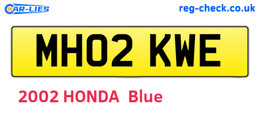 MH02KWE are the vehicle registration plates.