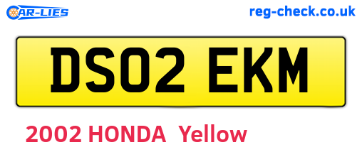 DS02EKM are the vehicle registration plates.