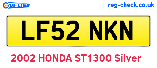 LF52NKN are the vehicle registration plates.