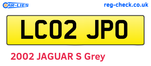 LC02JPO are the vehicle registration plates.