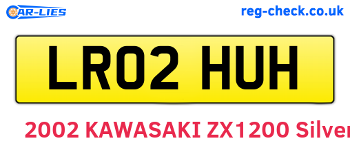 LR02HUH are the vehicle registration plates.
