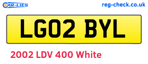 LG02BYL are the vehicle registration plates.