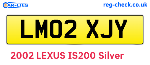 LM02XJY are the vehicle registration plates.