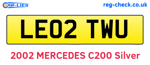 LE02TWU are the vehicle registration plates.