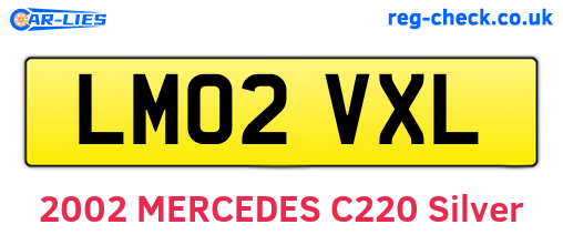 LM02VXL are the vehicle registration plates.