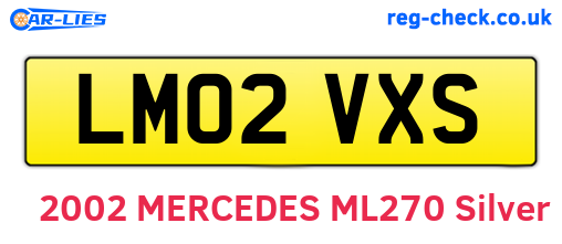 LM02VXS are the vehicle registration plates.